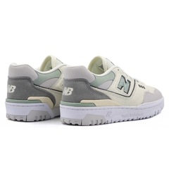 Tênis New Balance 550 - Feminino - Foto 4