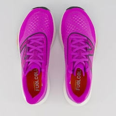 Tênis New Balance Fuelcell Rebel V3 - Feminino - Foto 4