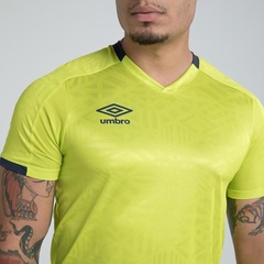 Camiseta Umbro Art Diamond - Masculina - Foto 4