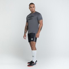 Camiseta Umbro Essential Diamond - Masculina - Foto 6