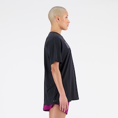 Camiseta New Balance Relentless Print - Feminina - Foto 2