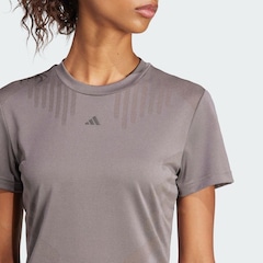 Camiseta adidas Hr Hiit Airch T - Feminina - Foto 6