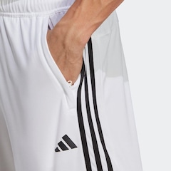 Shorts adidas Treino Essentials Piquet 3-Stripes - Masculino - Foto 6