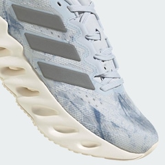 Tênis adidas Switch Fwd - Feminino - Foto 10