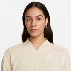 Jaqueta Nike Sportswear Club Fleece - Feminina - Foto 3