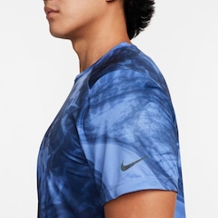 Camiseta Nike Run Division Rise 365 - Masculina - Foto 4