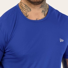 Camiseta New Era Performance Ne Branded I - Masculina - Foto 4