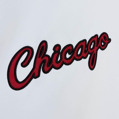 Jaqueta Mitchell & Ness City Collection Lightweight Satin Chicago Bulls  - Masculina - Foto 4