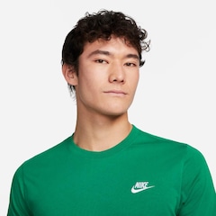 Camiseta Nike Sportswear Club - Masculina - Foto 3