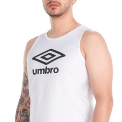 Camiseta Regata Umbro Essential Diamond - Masculina - Foto 2