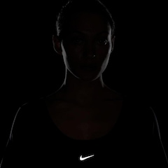 Camiseta Nike Dri-Fit One Cropped - Feminina - Foto 7