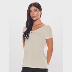 Camiseta Bodyforsure Decote Essentials - Feminina - Foto 4