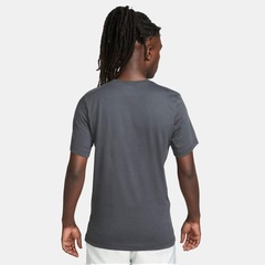 Camiseta Nike Sportswear 6Mo Swoosh - Masculina - Foto 2