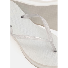 Chinelo Tropical Brasil Flatform Perolado Cristal com Glitter - Feminino - Foto 2