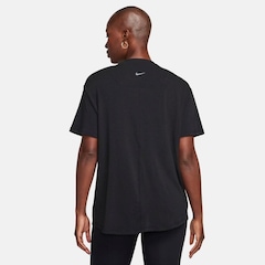 Camiseta Nike Dri-Fit One - Feminina - Foto 2