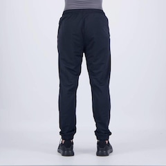 Calça Umbro Athletico Paranaense Viagem 2024 - Masculina - Foto 4