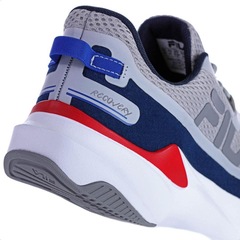 Tênis Fila Recovery Prata Marinho E Vermelho - Masculino - Foto 8