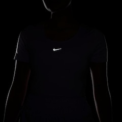 Camiseta Nike Dri-Fit One Cropped - Feminina - Foto 6
