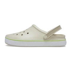 Sandália Crocs Crocband Off Court Clog  Bone - Adulto - Foto 7