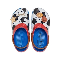 Sandália Crocs Classic Toy Story Woody Clog - Adulto - Foto 3