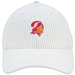 Boné New Era 9Twenty Tampa Bay Buccaneers Logo History - Adulto - Foto 3
