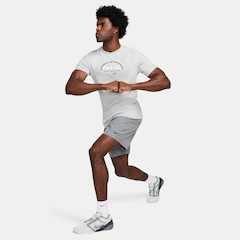 Camiseta Nike Vintage - Masculina - Foto 4