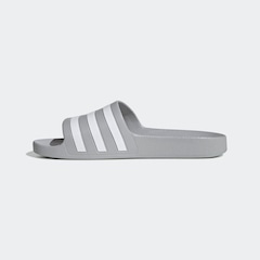 Chinelo adidas Adilette Aqua - Unissex - Foto 3