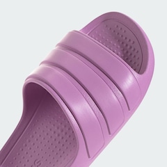 Chinelo adidas Adilette Flow - Unissex - Foto 9