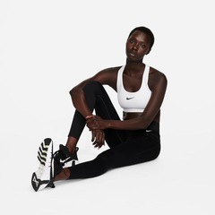 Top Fitness Nike Swoosh - Feminino - Foto 6