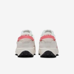 Tênis Nike Waffle Debut - Feminino - Foto 3