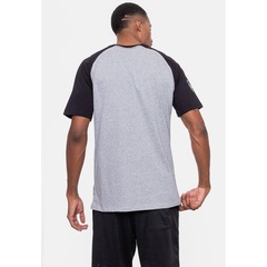 Camiseta NBA Logo Flag Golden State Warriors - Masculina - Foto 2