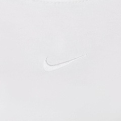 Camiseta Nike Sportswear - Feminina - Foto 4
