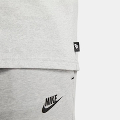 Camiseta Nike Sportswear Premium Essentials - Masculina - Foto 8