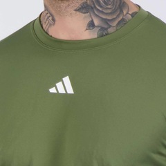Camiseta adidas Basic Treino - Masculina - Foto 5