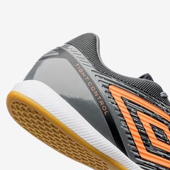 Chuteira Futsal Umbro Gravity - Adulto - Foto 7