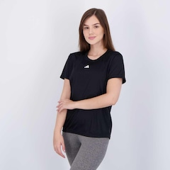 Camiseta adidas Basic Treino - Feminina - Foto 3