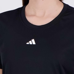 Camiseta adidas Basic Treino - Feminina - Foto 5