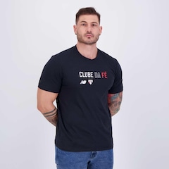 Camiseta New Balance São Paulo Clube da Fé - Masculina - Foto 2