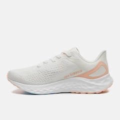 Tênis New Balance Fresh Foam ARISHIV4 - Feminino - Foto 2