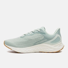 Tênis New Balance Fresh Foam ARISHIV4 - Feminino - Foto 2