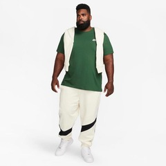 Camiseta Nike Sportswear Club Masculina - Foto 10