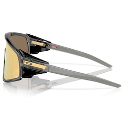 Óculos de Sol Oakley Latch Panel  Smoke Prizm 24K - Unissex - Foto 2
