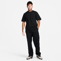 Camiseta Nike Sportswear Essential - Masculina - Foto 6
