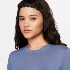Camiseta Nike Sportswear Cropped Essential - Feminina - Foto 3