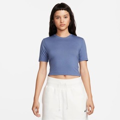 Camiseta Nike Sportswear Cropped Essential - Feminina - Foto 1
