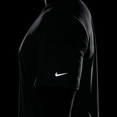 Camiseta Nike Dri-Fit Rise365 - Masculina - Foto 8