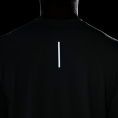 Camiseta Nike Dri-Fit Rise365 - Masculina - Foto 9