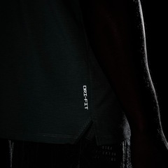 Camiseta Nike Dri-Fit Rise365 - Masculina - Foto 10