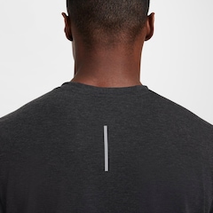 Camiseta Nike Dri-Fit Rise365 - Masculina - Foto 6