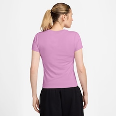 Camiseta Nike Sportswear Chill Knit Feminina - Foto 2